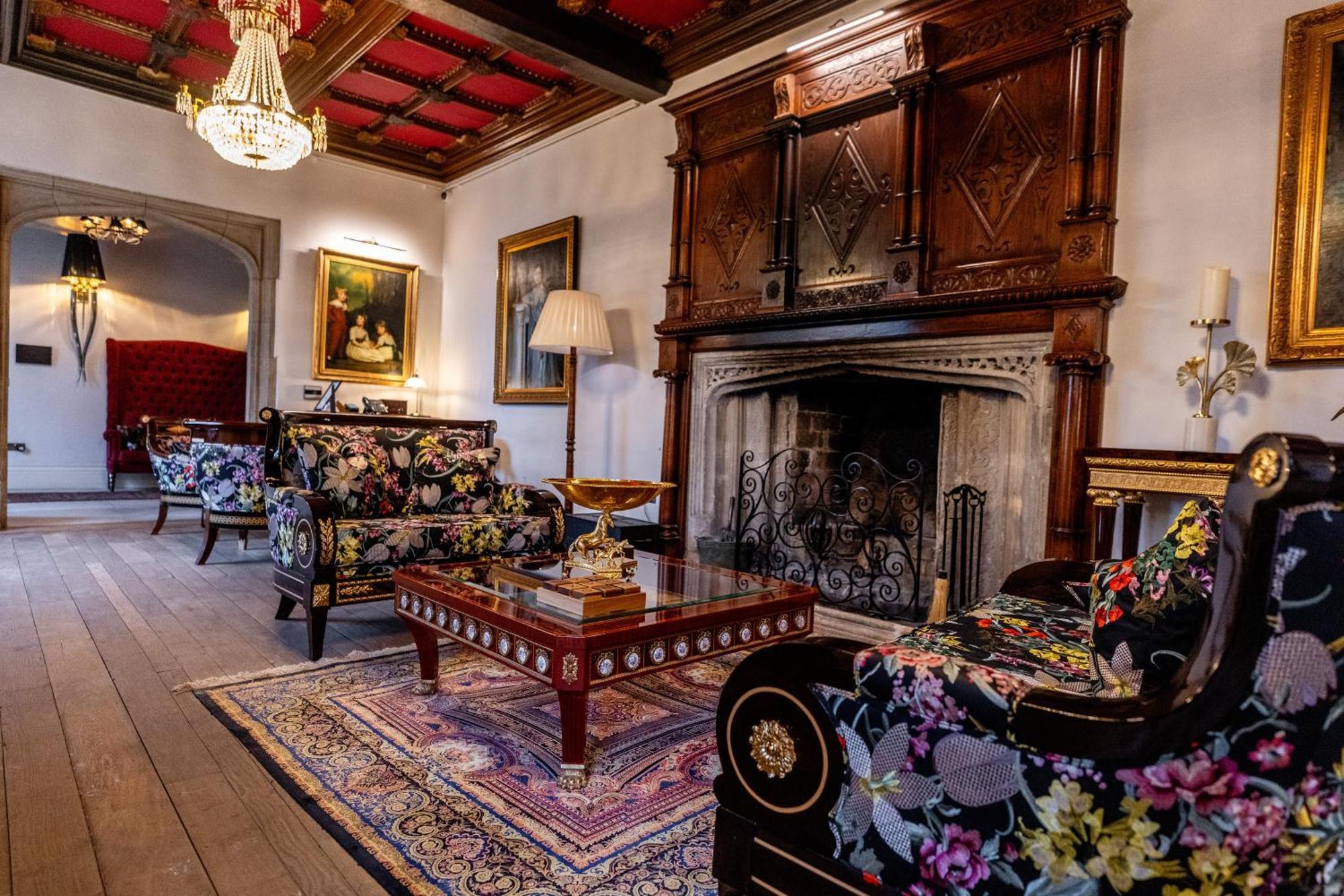 Weston Manor Hotel מראה חיצוני תמונה