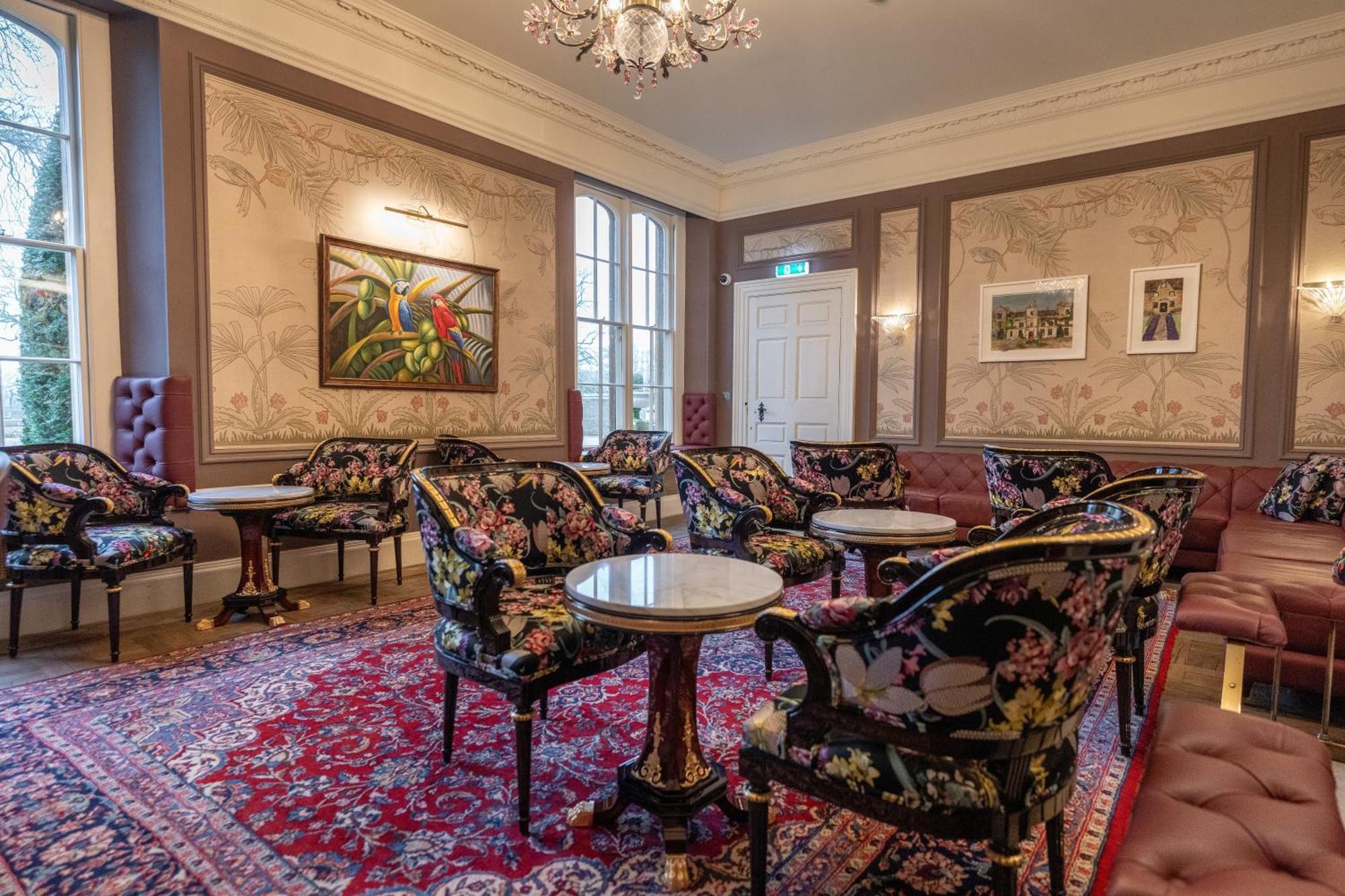 Weston Manor Hotel מראה חיצוני תמונה