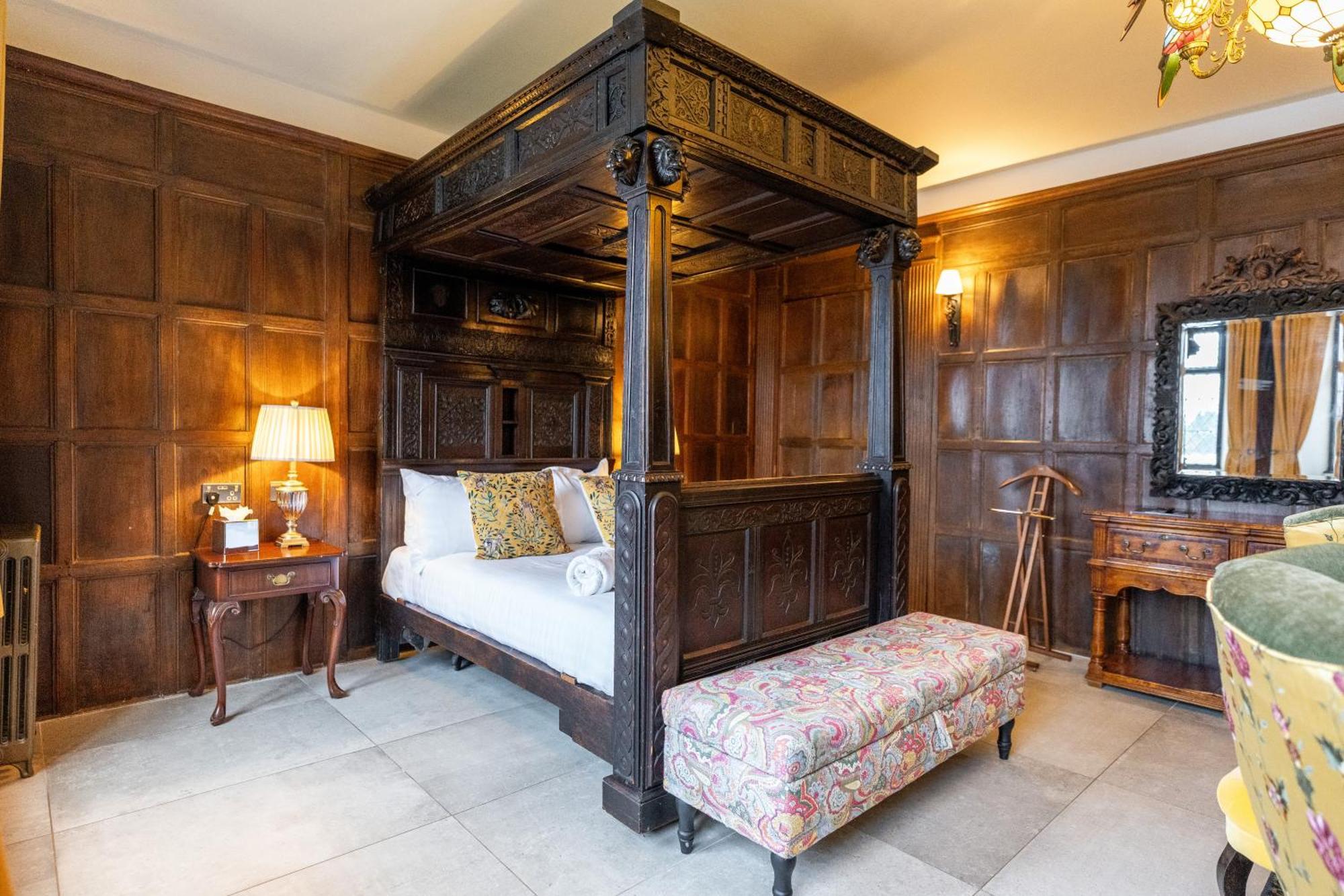 Weston Manor Hotel מראה חיצוני תמונה