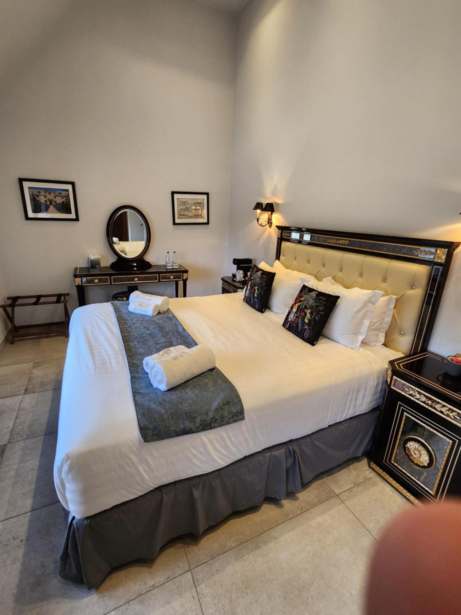 Weston Manor Hotel מראה חיצוני תמונה