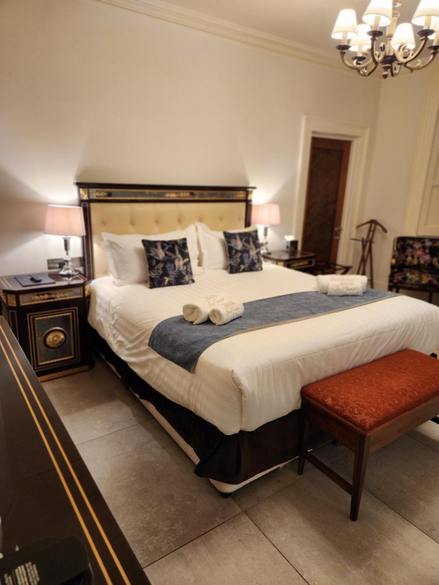 Weston Manor Hotel מראה חיצוני תמונה