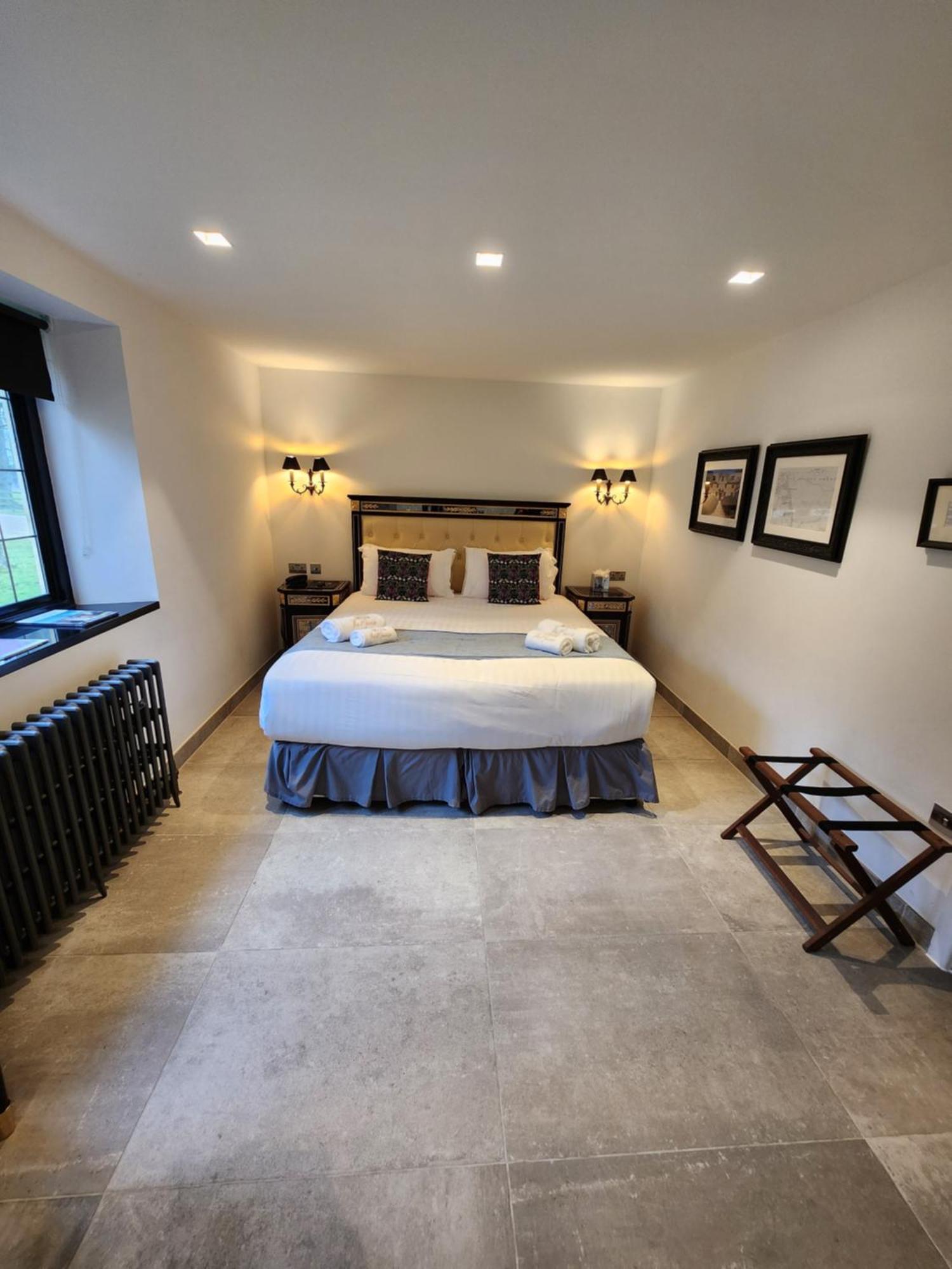 Weston Manor Hotel מראה חיצוני תמונה